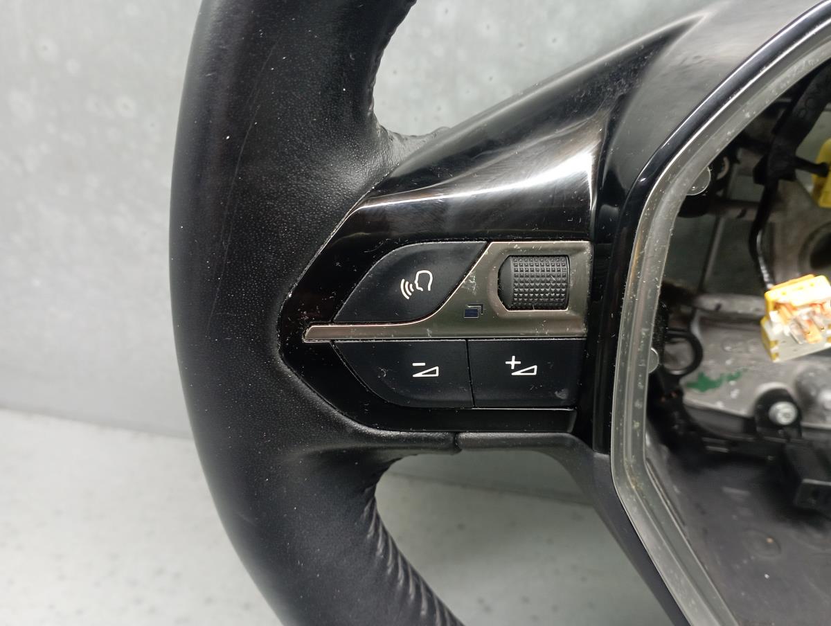 Volante de dirección PEUGEOT 208 II Imagem-1