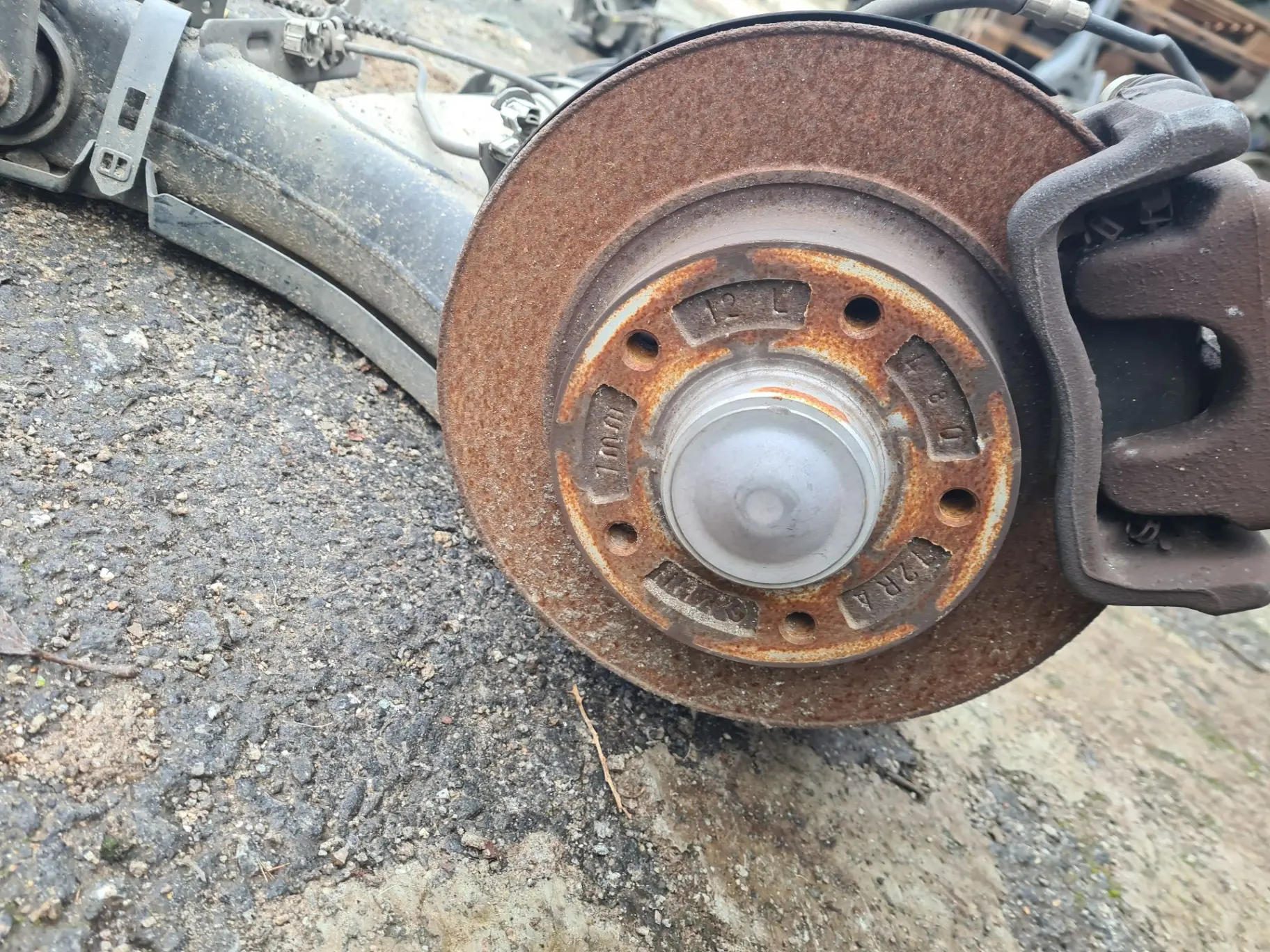 Rear axle with discs RENAULT Megane IV (B9A/M_) Imagem-4