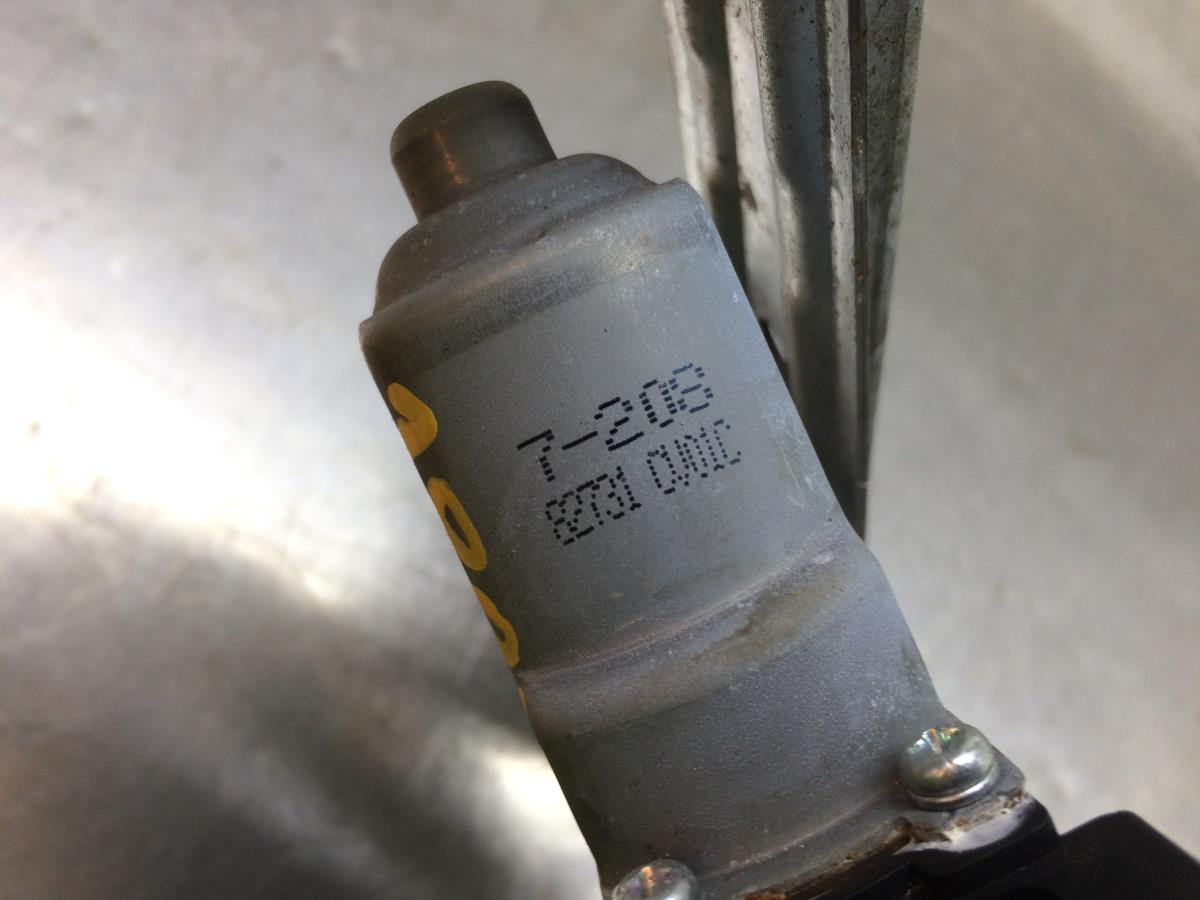 Elevador vidros trás direito NISSAN Juke (F15) Imagem-2