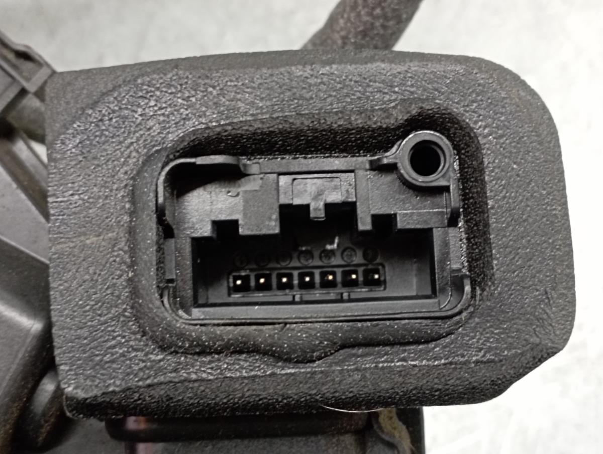 Serratura / chiusura posteriore destra VOLKSWAGEN Golf VII (5G1, BQ1, BE1, BE2) Imagem-3