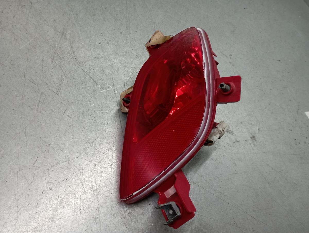Right rear fog light HYUNDAI i30 (GD) Imagem-1