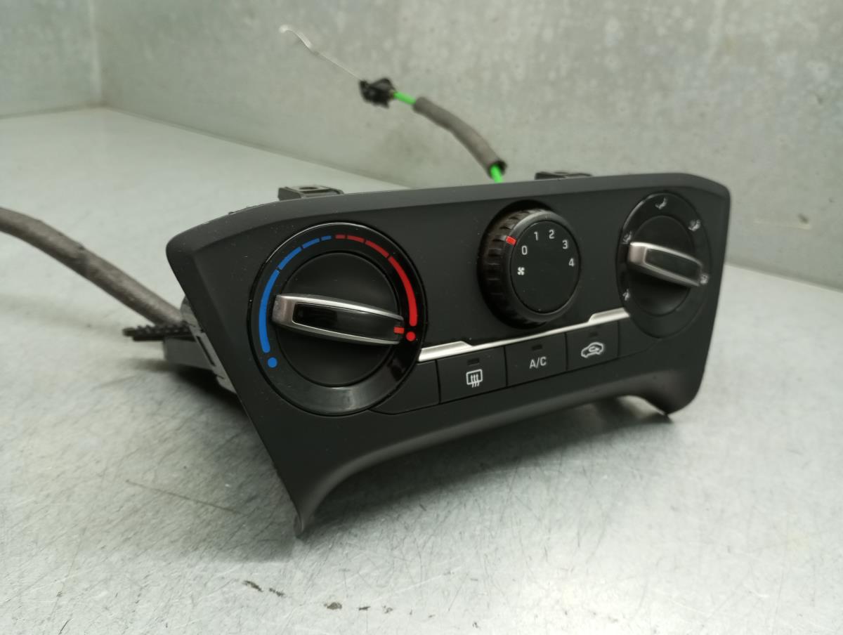 Climate control HYUNDAI i20 (GB) Imagem-1