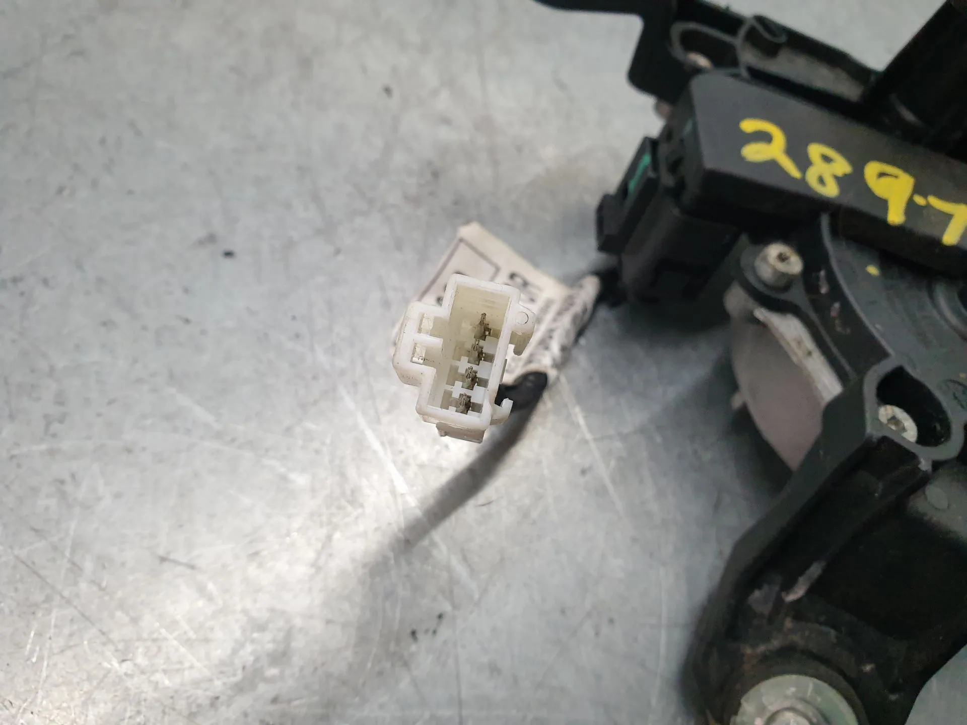 Motor limpa vidros trás HYUNDAI i20 (GB) Imagem-7