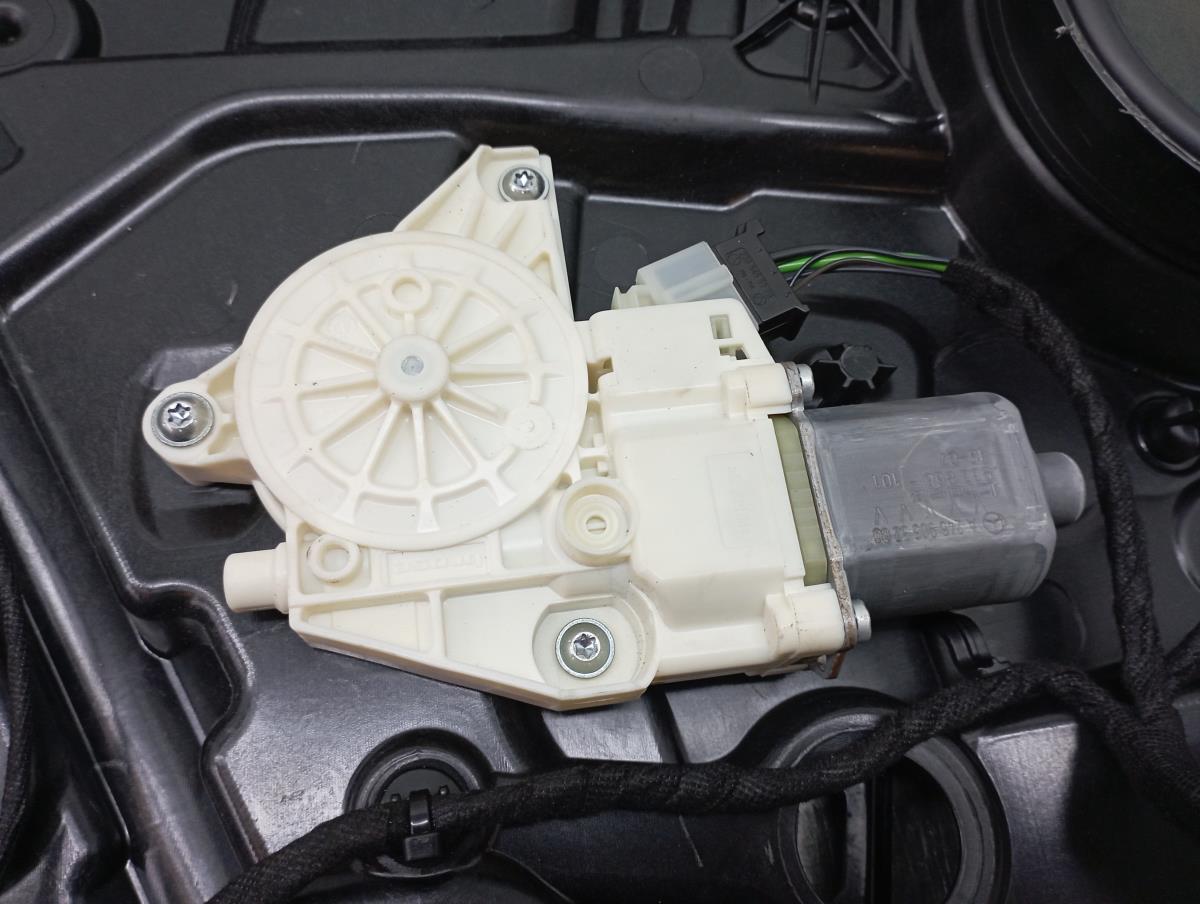 Elevalunas delantero derecho MERCEDES-BENZ Classe A (W176) Imagem-1