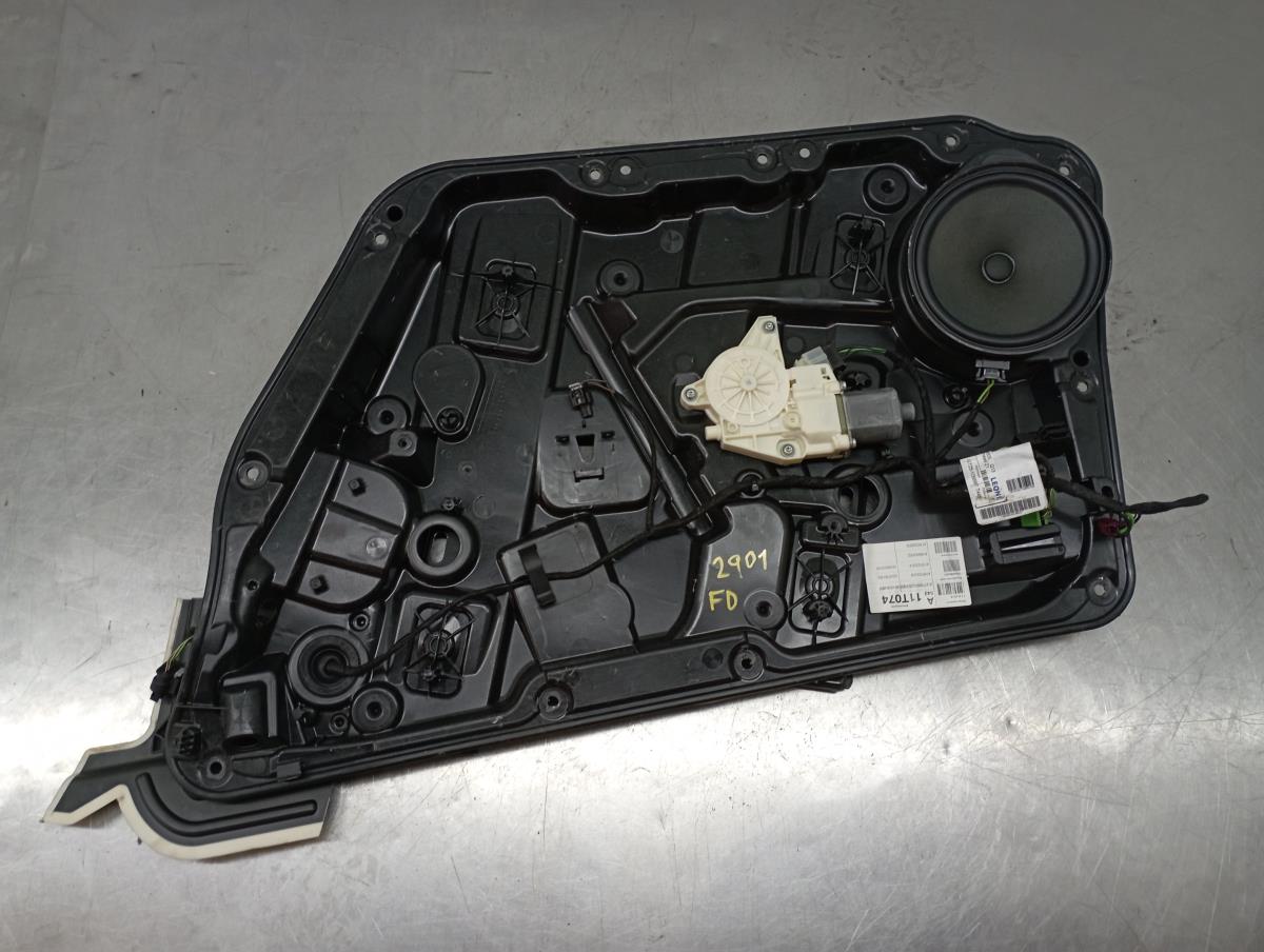 Elevalunas delantero derecho MERCEDES-BENZ Classe A (W176)