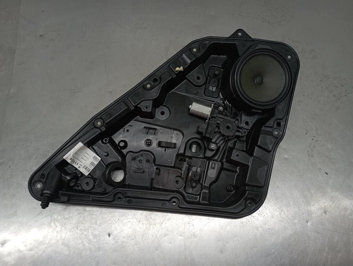 Elevalunas trasero derecho MERCEDES-BENZ Classe A (W176) Imagem-1