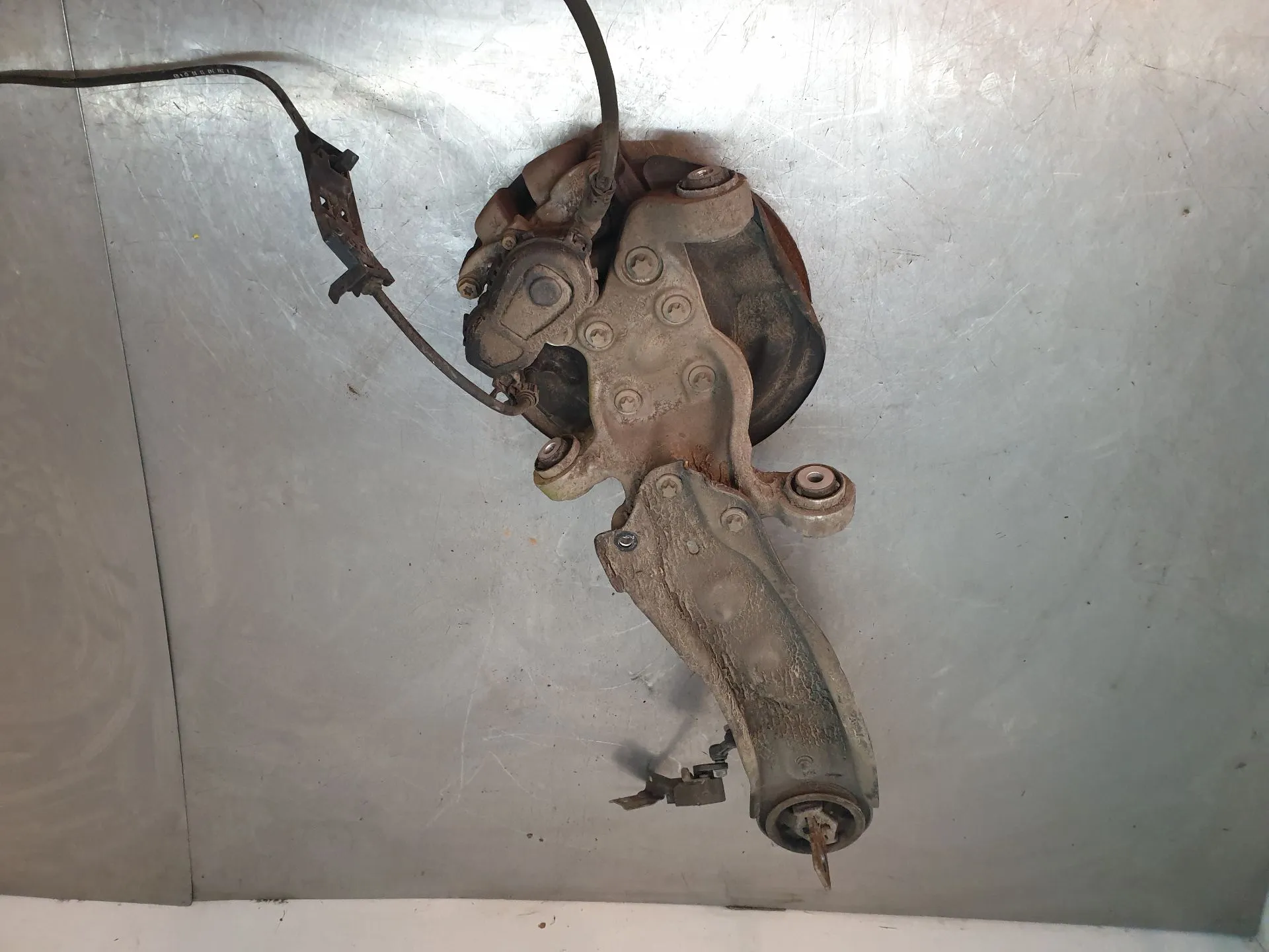 Mangueta trasera derecha MERCEDES-BENZ Classe A (W176) Imagem-2