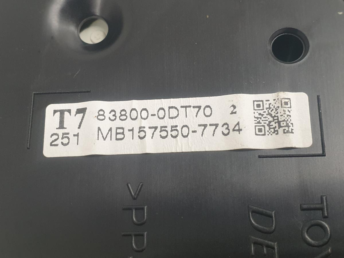 Quadrante / painel de instrumentos TOYOTA Yaris (_P13_) Imagem-4