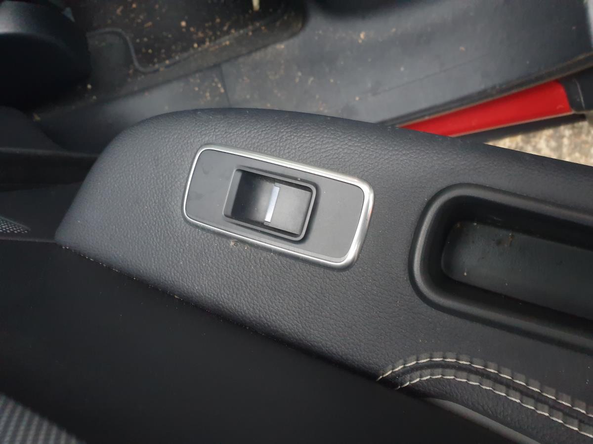 Comando / interruttore alzacristallo posteriore sinistro JAGUAR F-Pace (X761)