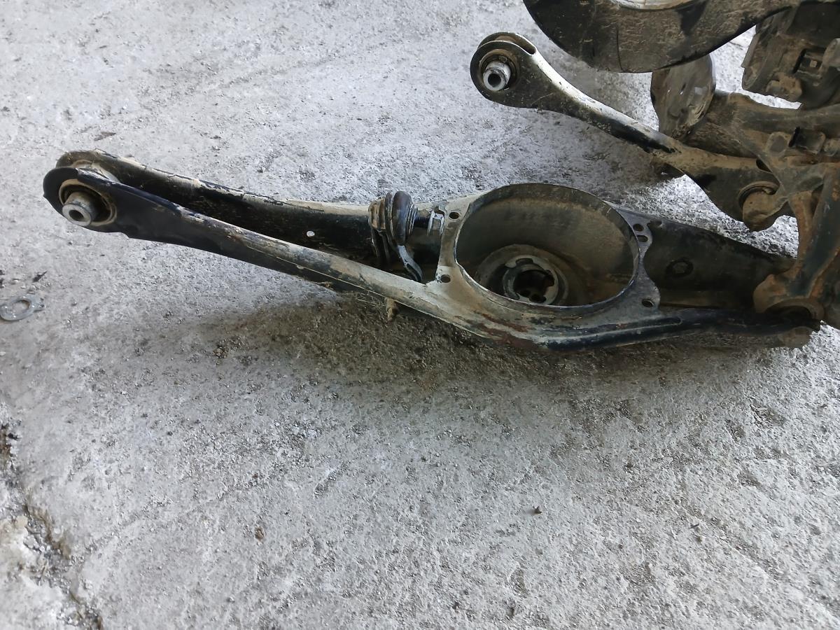 Braccio di sospensione posteriore destro VOLKSWAGEN Golf VII Variant (BA5, BV5)