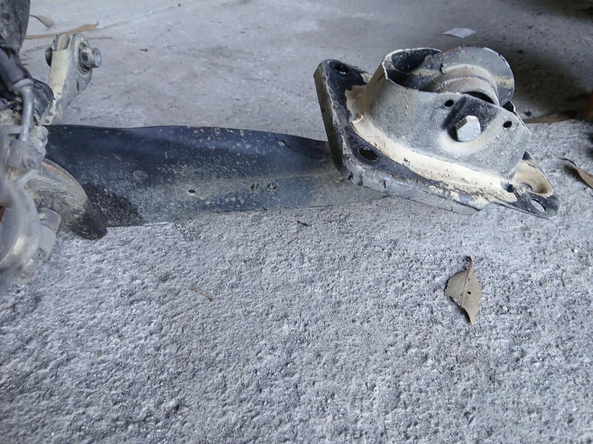 Braccio di sospensione posteriore destro VOLKSWAGEN Golf VII Variant (BA5, BV5)