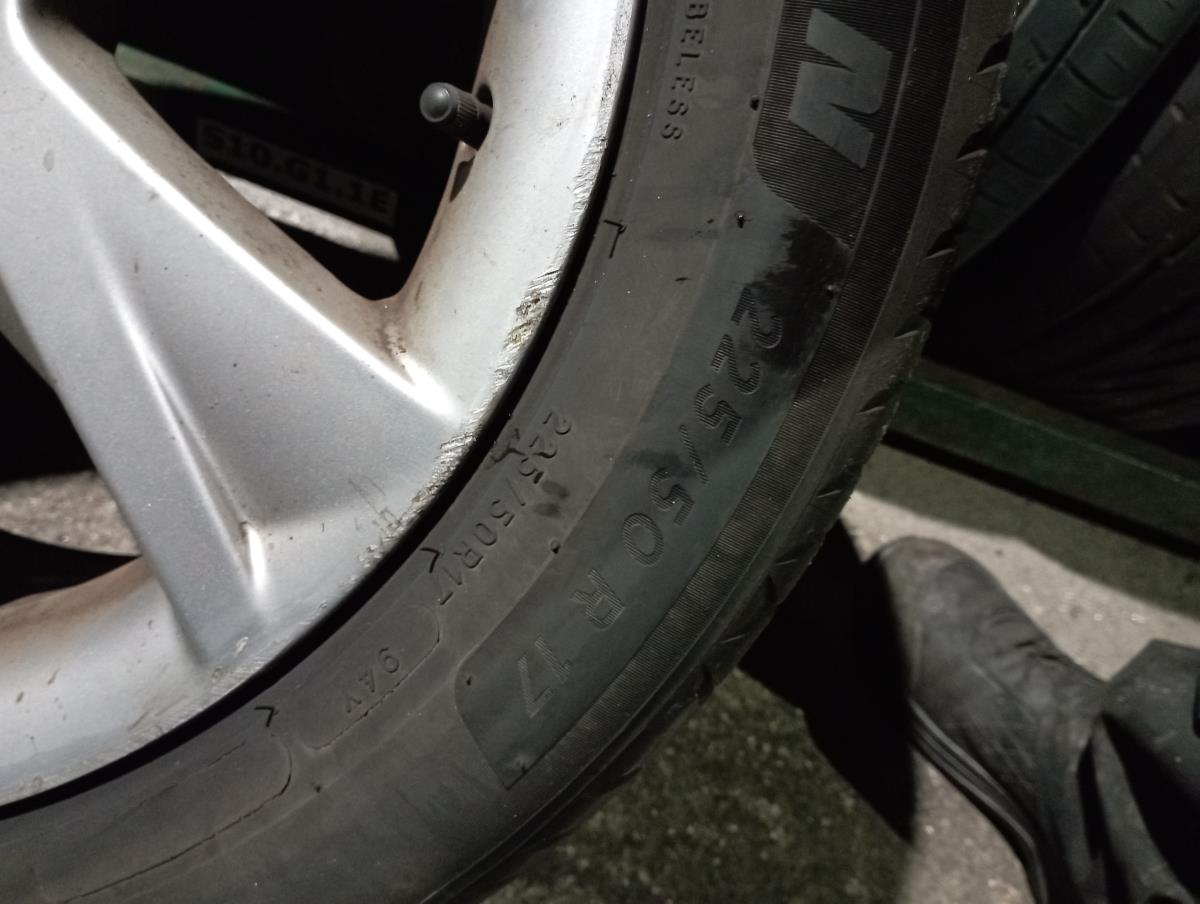 Neumático AUDI A5 Sportback (8TA) Imagem-1