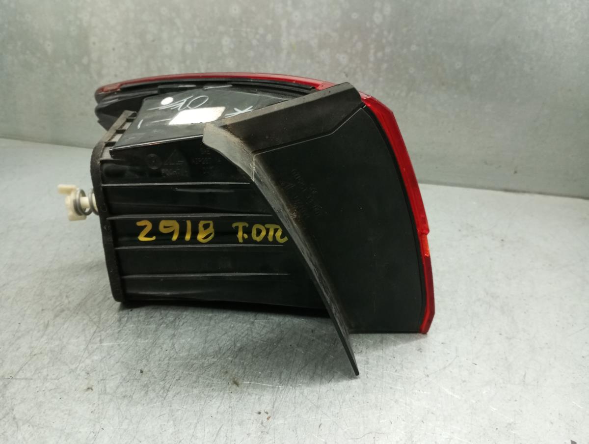 Feu arrière Droite VOLKSWAGEN Jetta IV (162, 163) Imagem-2