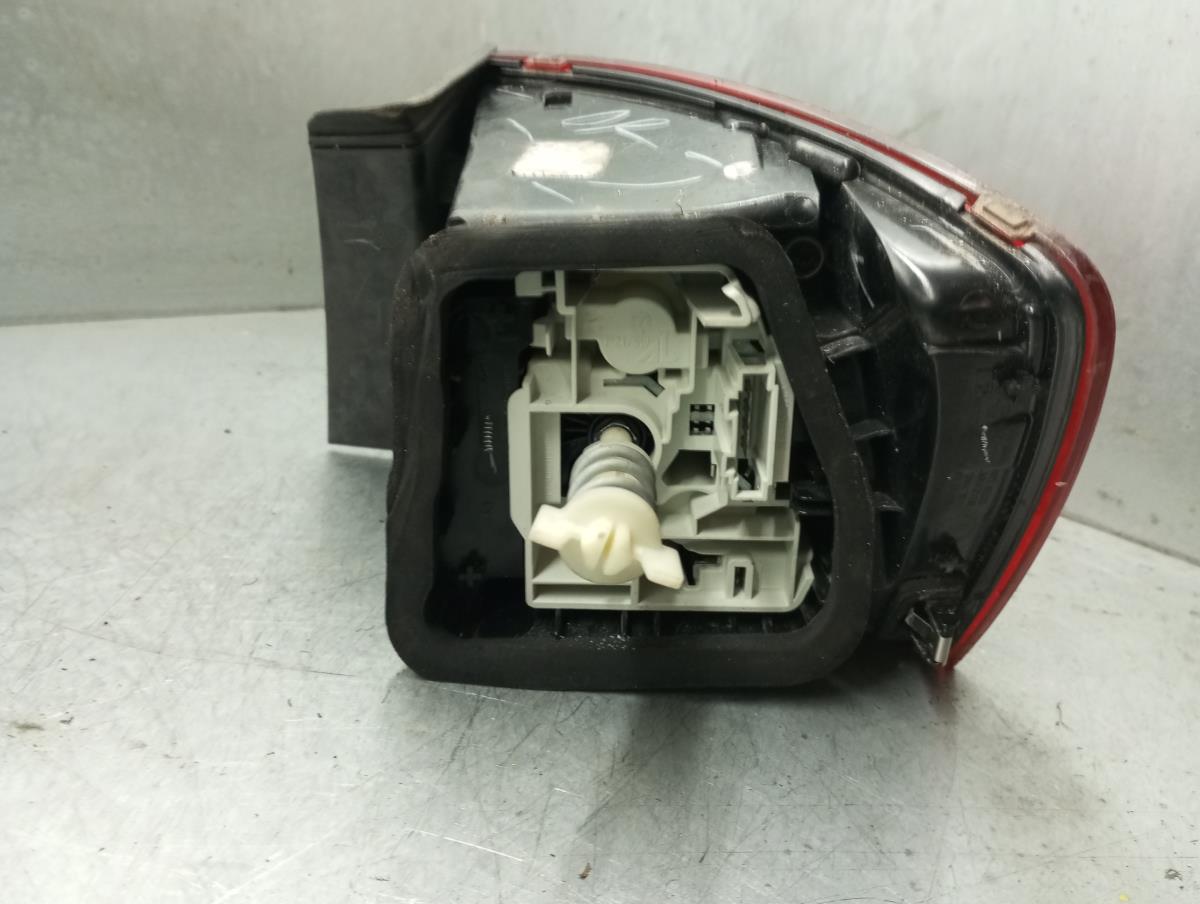 Feu arrière Gauche VOLKSWAGEN Jetta IV (162, 163) Imagem-1