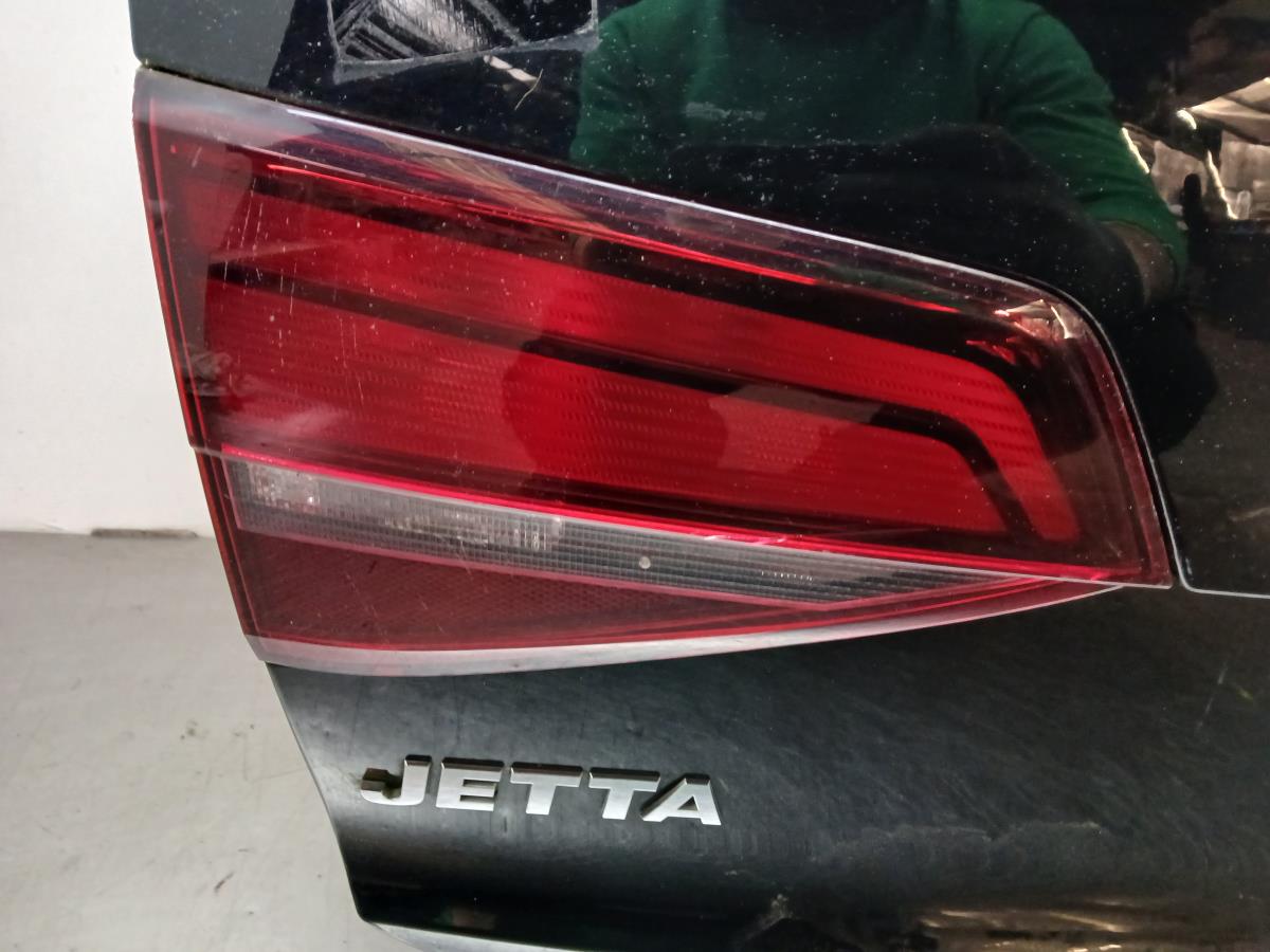 Feu de coffre Gauche VOLKSWAGEN Jetta IV (162, 163)