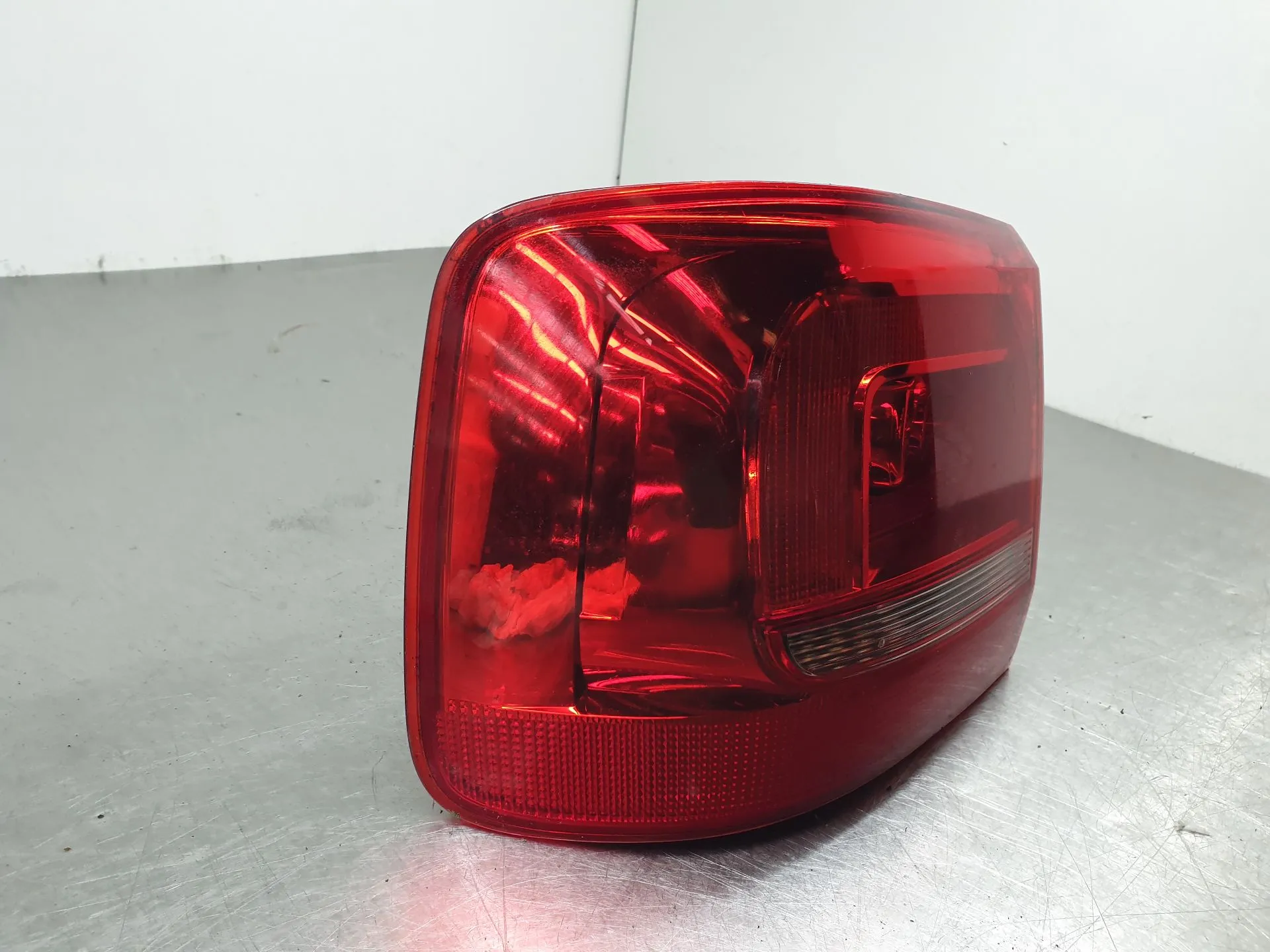 Left Tail light VOLKSWAGEN Touran (1T) Imagem-1