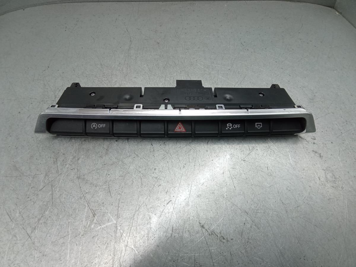 Botão / interruptor 4 piscas AUDI Q2 (GA)