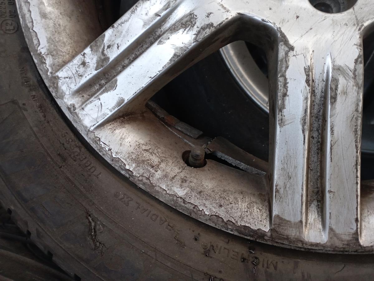 Jante Avant Droite SEAT Leon (1P1) Imagem-1