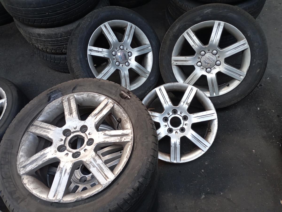 Set di cerchi SEAT Leon (1P1)