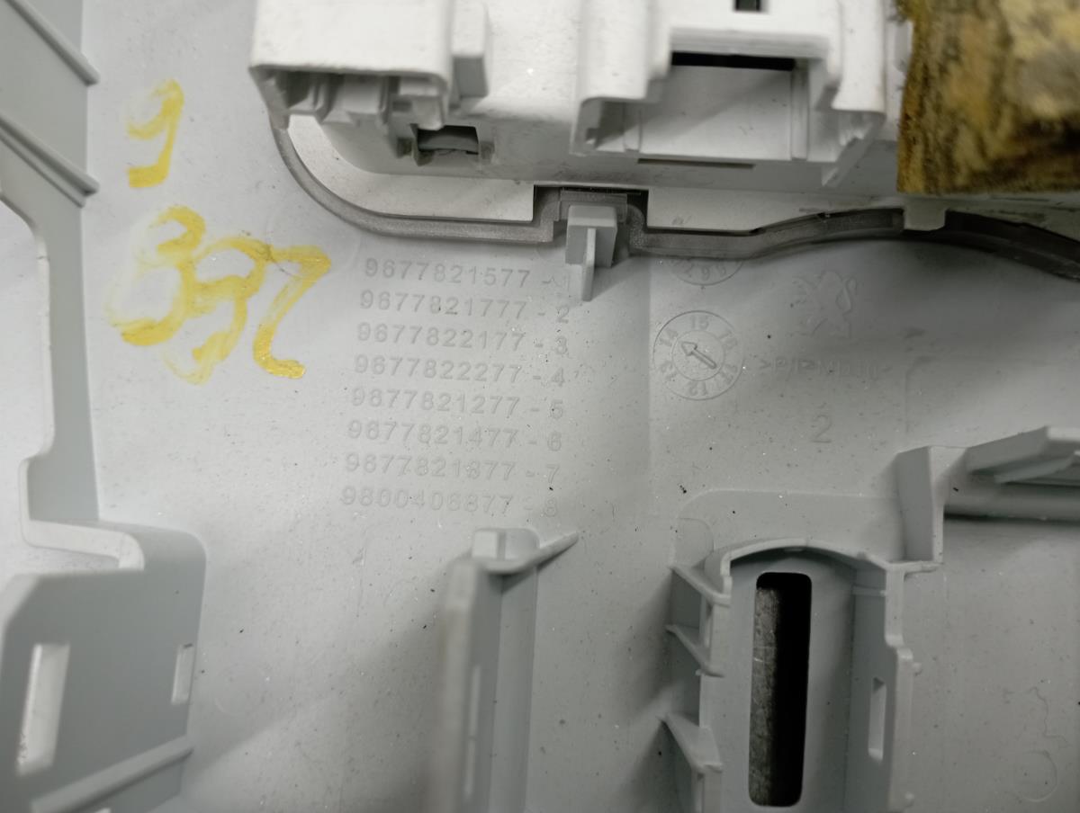 Plafonier frente PEUGEOT 308 II Imagem-3