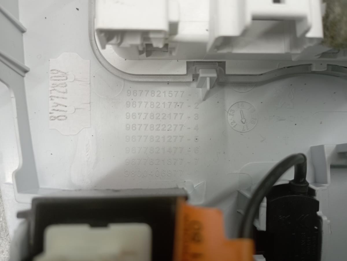 Plafonier frente PEUGEOT 308 II Imagem-3