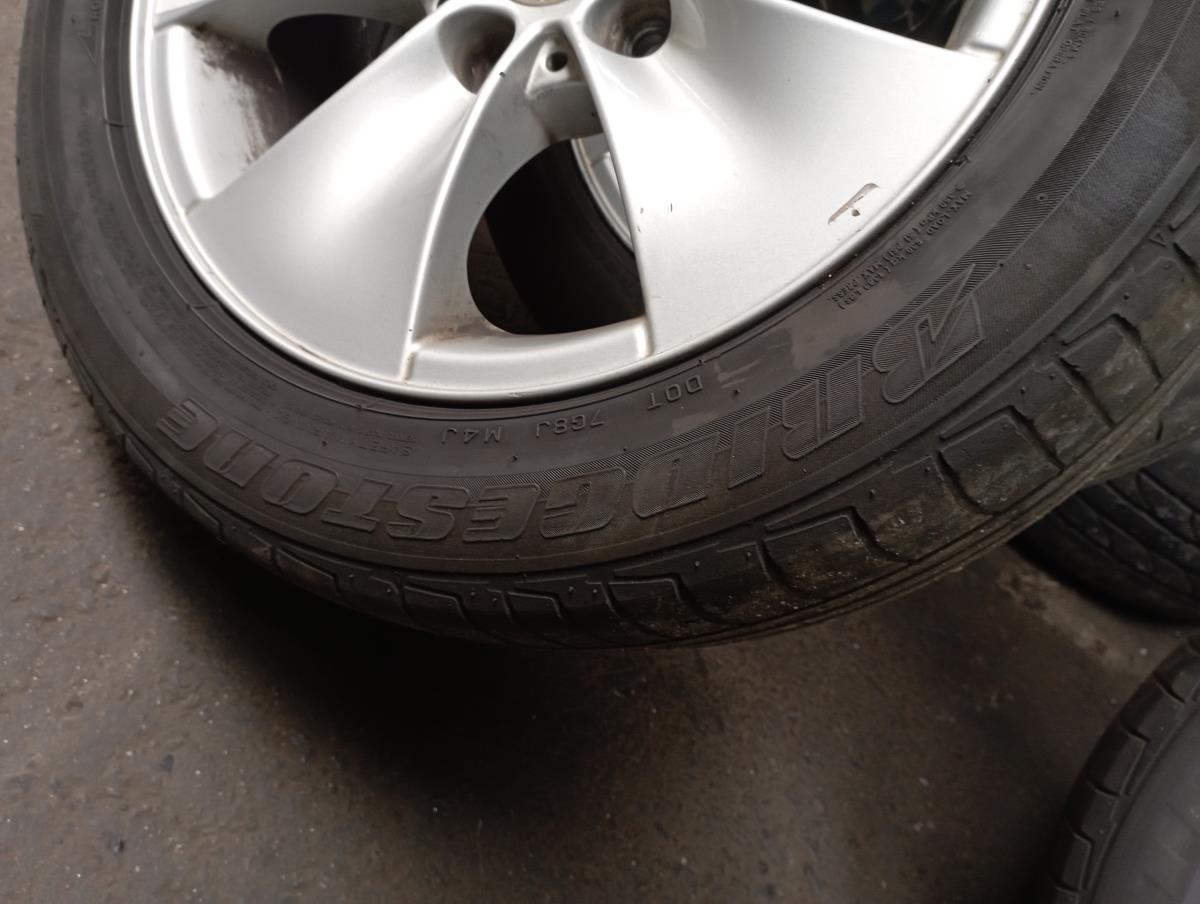 Neumático BMW 3 (E90) Imagem-1