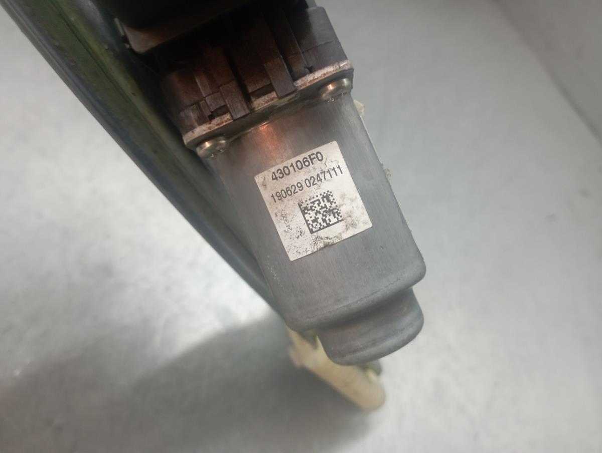 Elevalunas trasero derecho RENAULT Megane IV (B9A/M_) Imagem-4