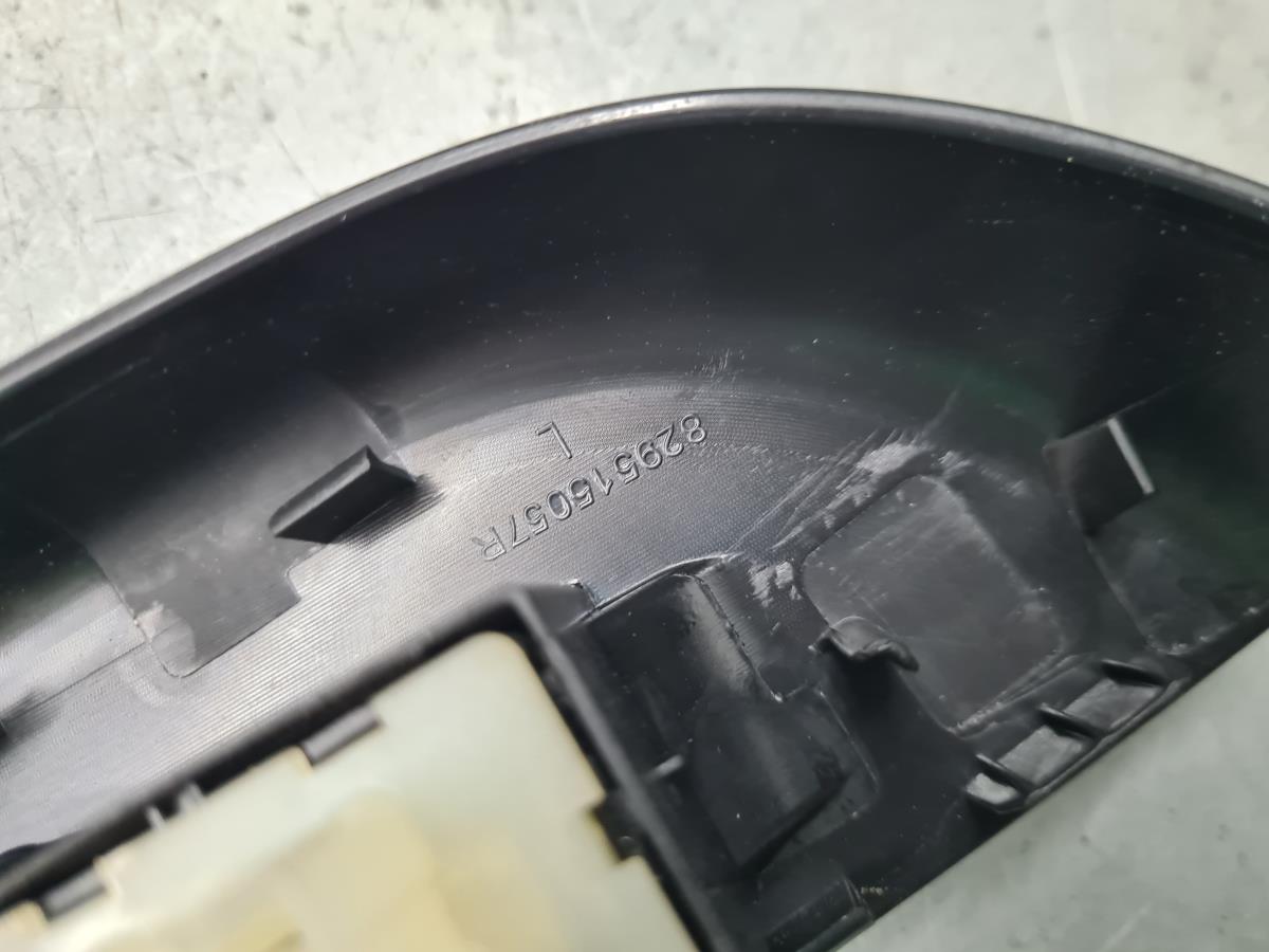 Comando / interruttore alzacristallo posteriore sinistro DACIA Spring Imagem-3