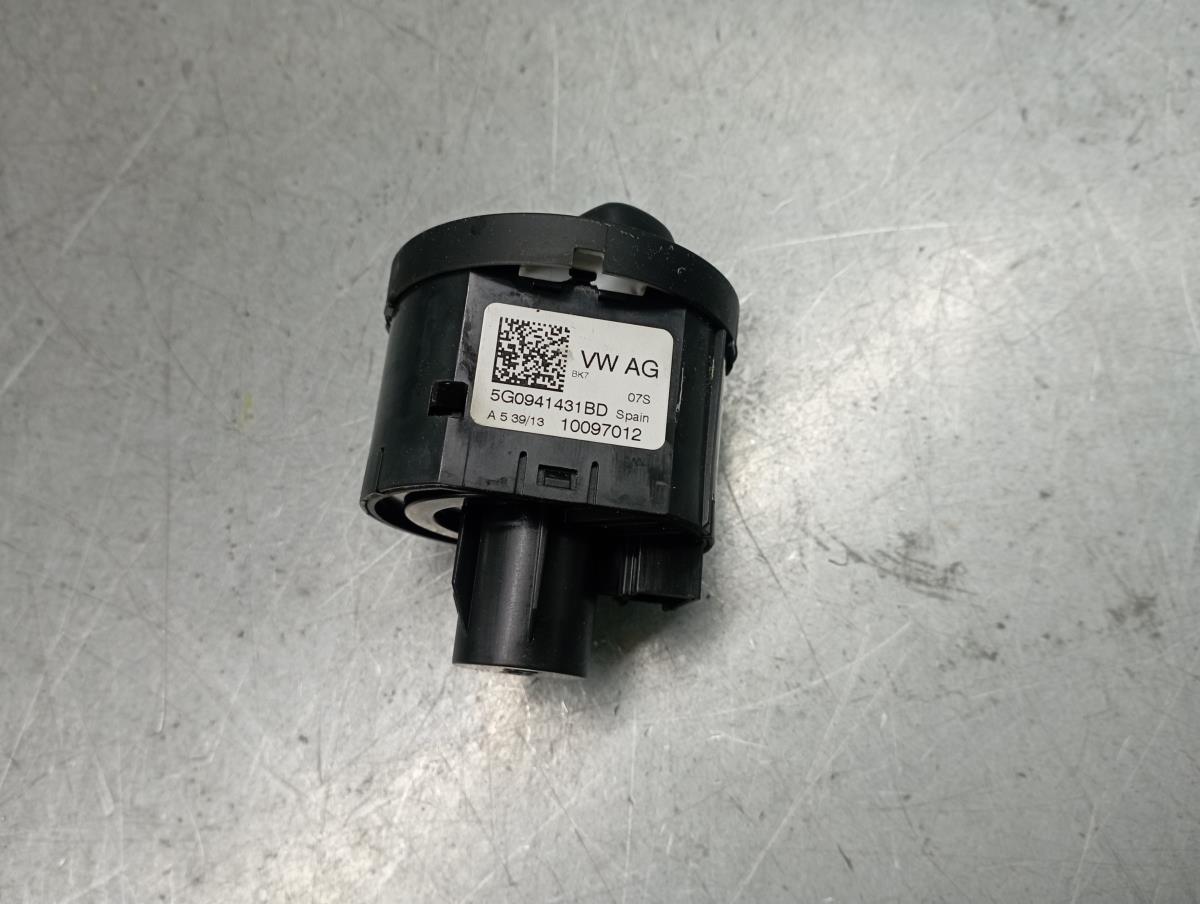 Light switch VOLKSWAGEN Golf VII (5G1, BQ1, BE1, BE2) Imagem-1