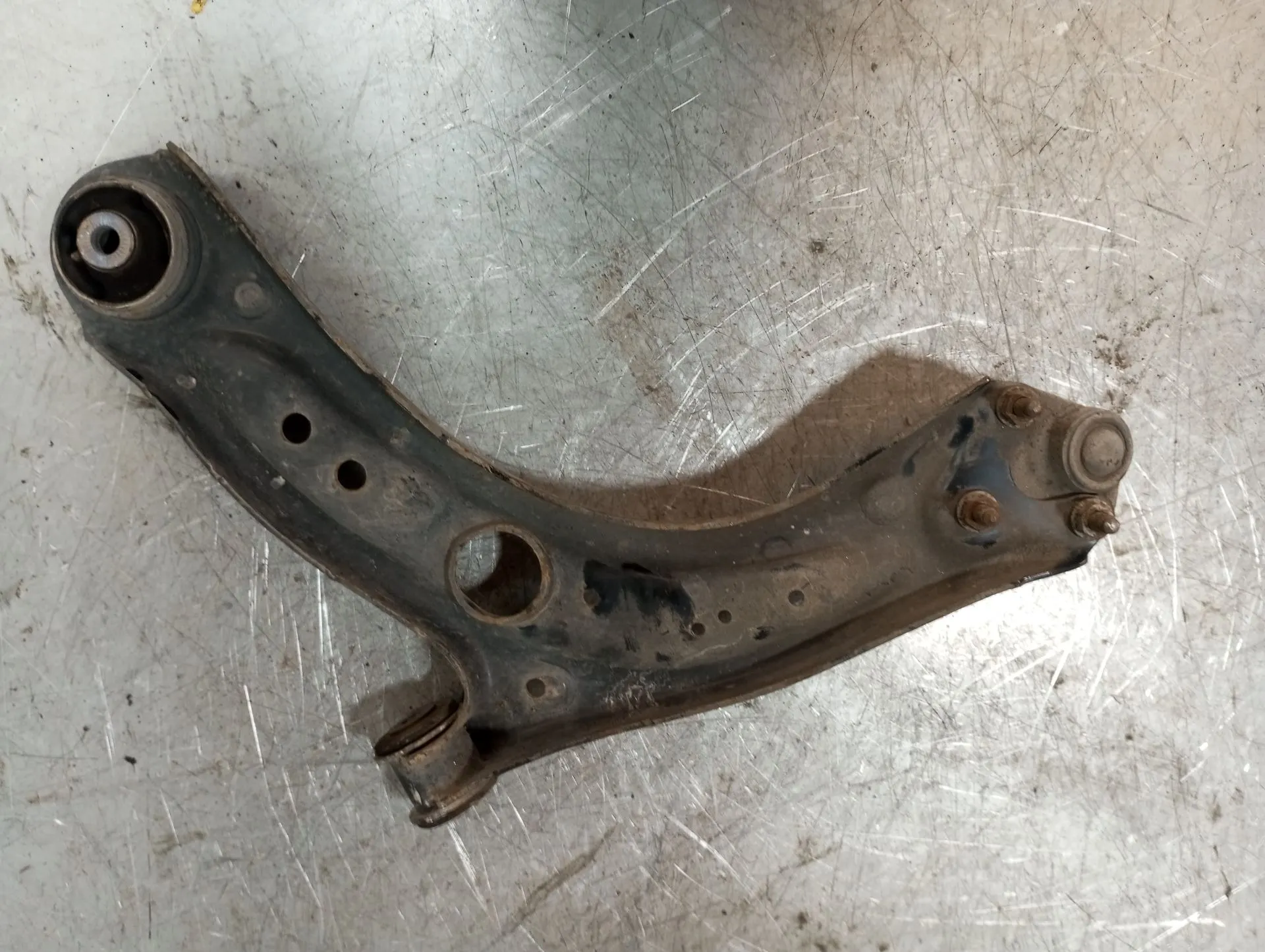 Right front suspension arm VOLKSWAGEN T-Roc (A11) Imagem-1