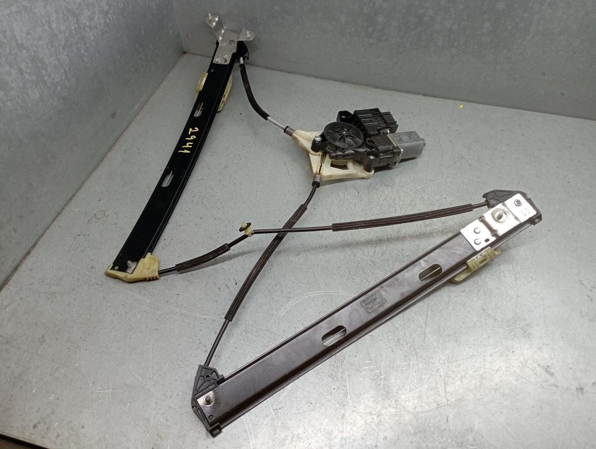 Lève-vitre avant gauche VOLKSWAGEN Polo (AW1)