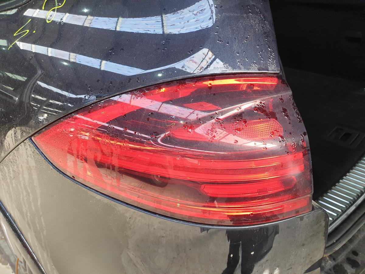 Feu arrière Gauche PORSCHE Cayenne (92A)