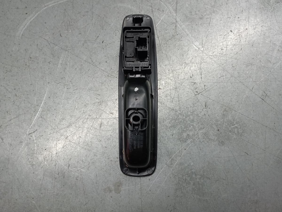 Comando / botão / interruptor vidros trás direito RENAULT Megane IV (B9A/M_)