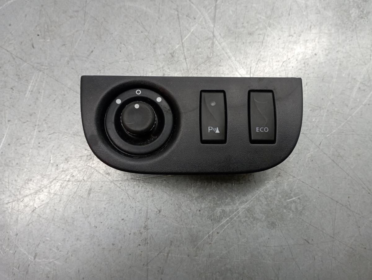 Commande des rétroviseurs DACIA Sandero II (5S_)