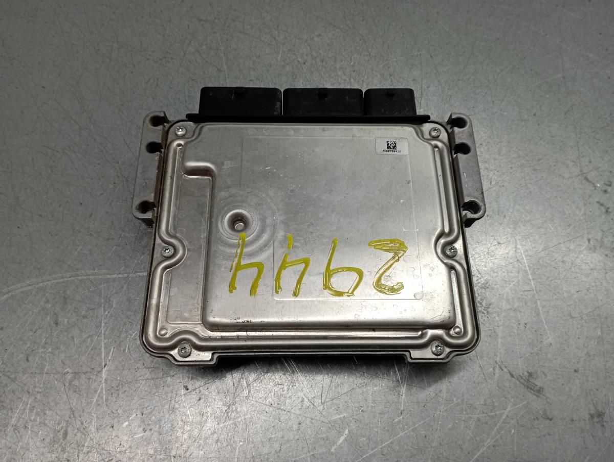 Engine control unit / ECU RENAULT Clio IV Société