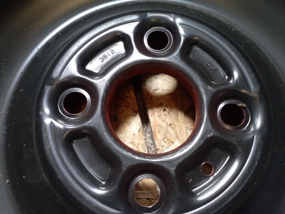 Pneu suplente SUZUKI Swift IV (FZ, NZ) Imagem-6