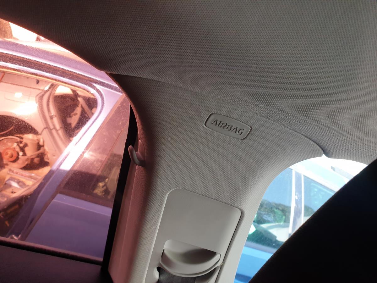 Left Curtain Airbag SKODA Octavia III Break (5E5)
