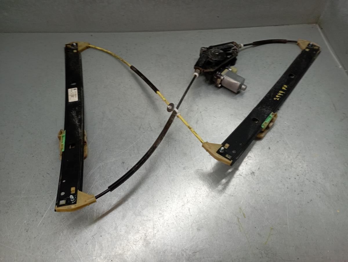 Alzavetro anteriore destro SKODA Octavia III Break (5E5)