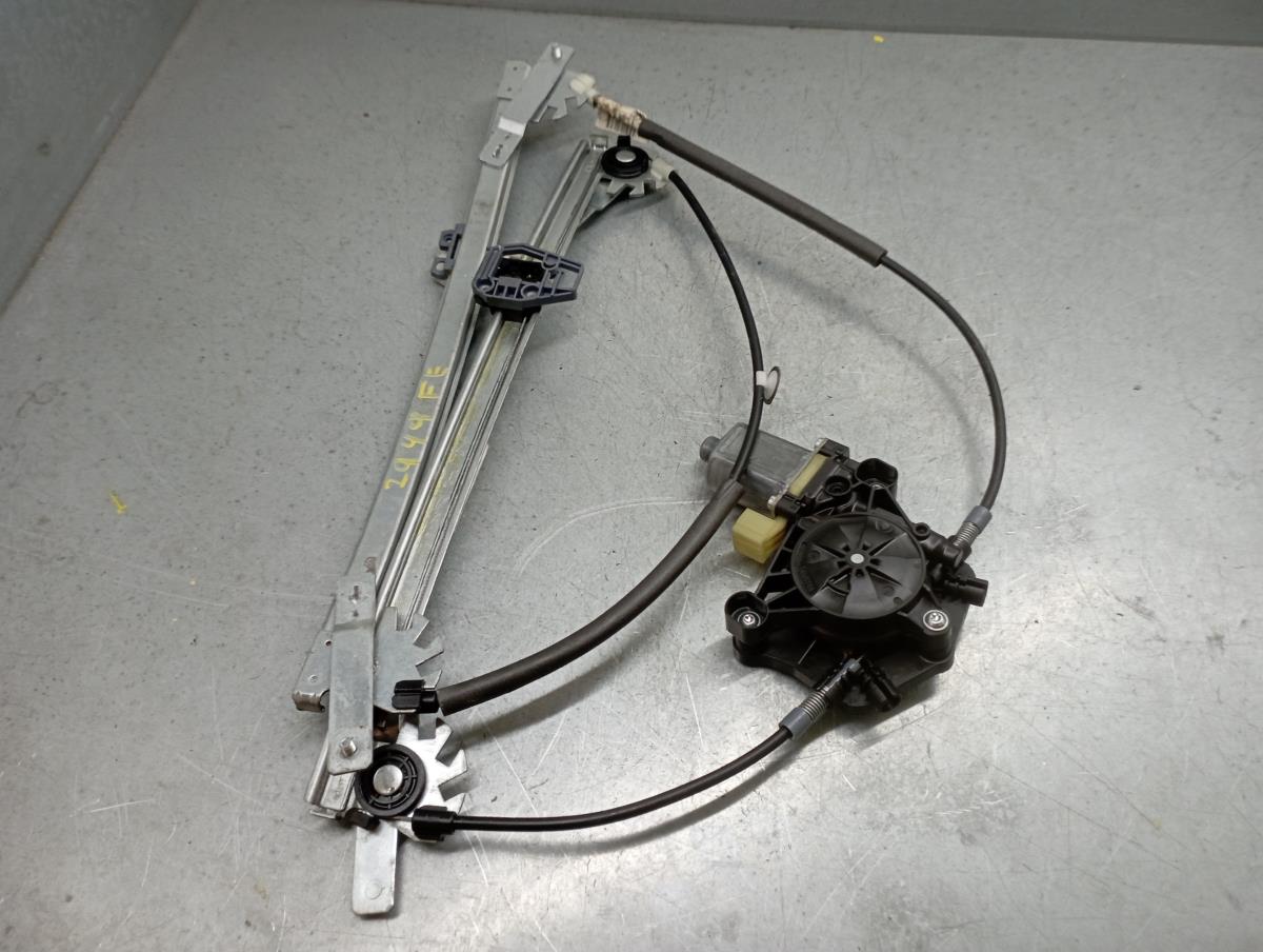 Elevalunas delantero izquierdo SKODA Octavia III Break (5E5)