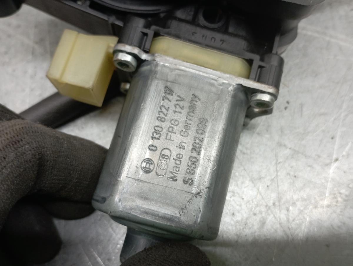 Lève-vitre avant gauche SKODA Octavia III Break (5E5) Imagem-3