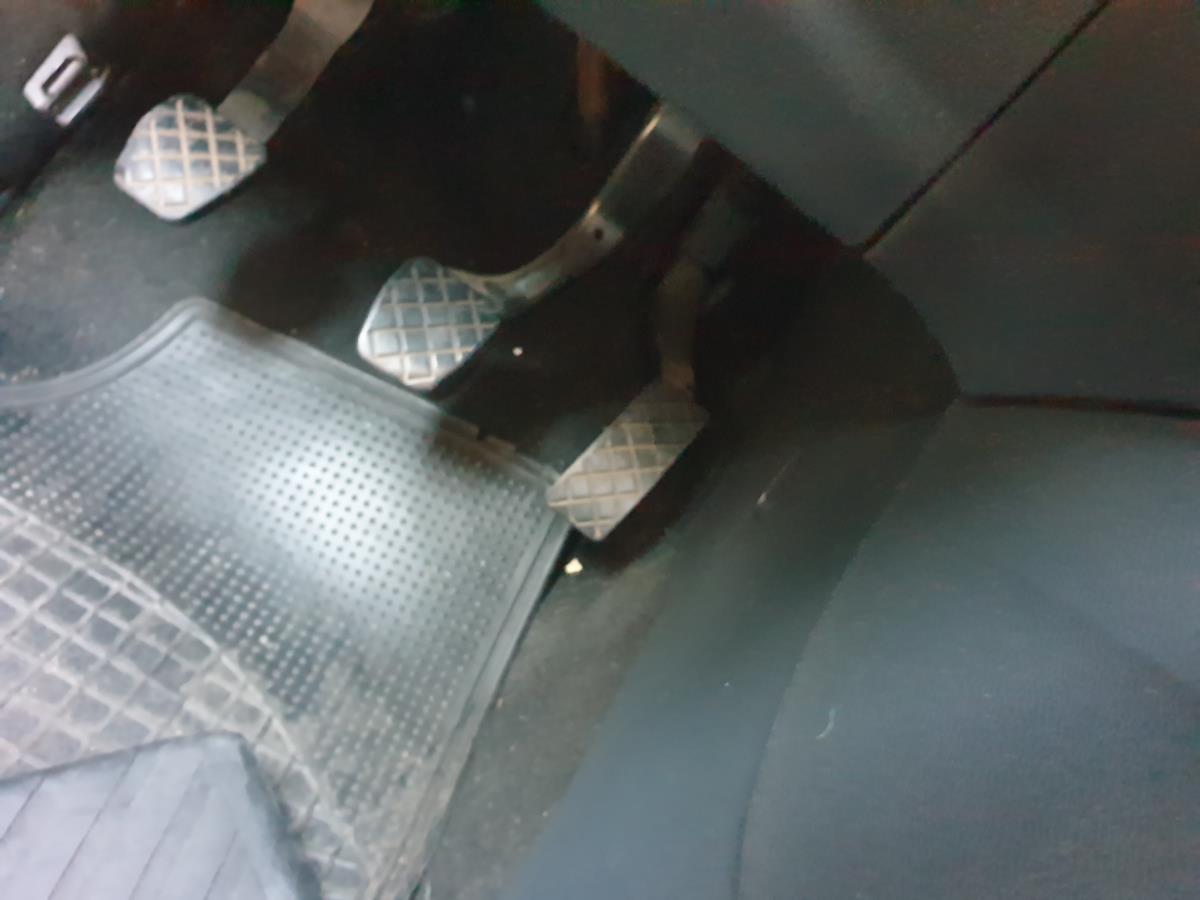 Pedale acceleratore SKODA Octavia III Break (5E5)