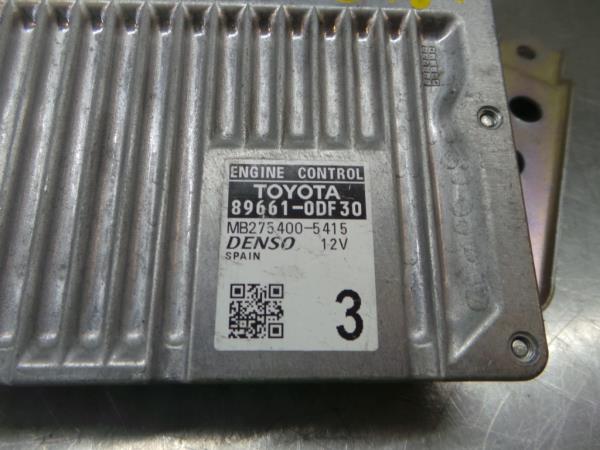 Centralina motor / ECU TOYOTA Yaris (_P13_) Imagem-3