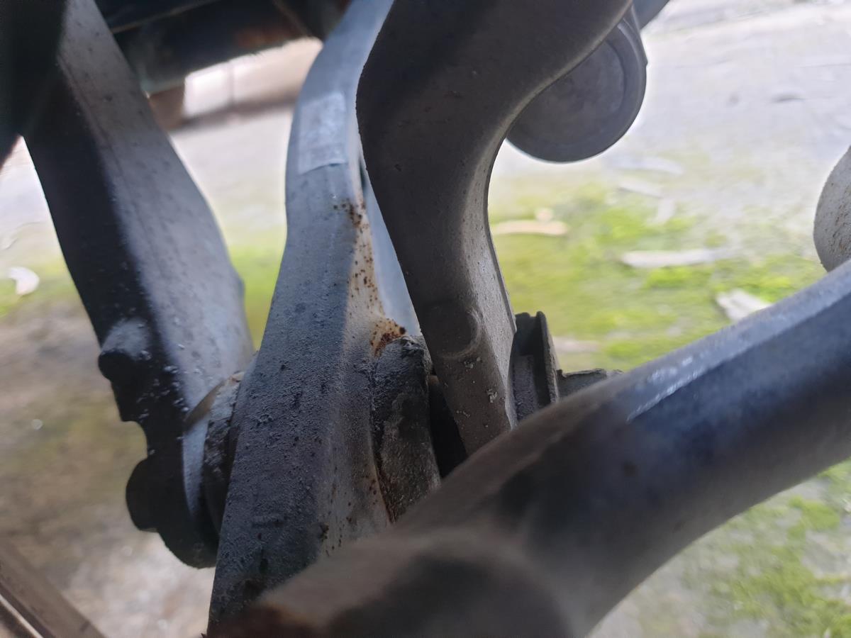 Braccio di sospensione anteriore destra LAND ROVER Discovery V (L462)