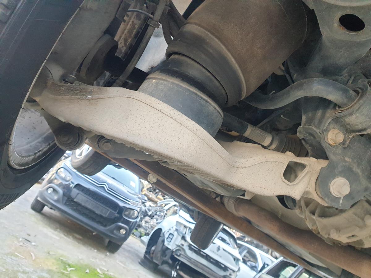 Braccio di sospensione posteriore sinistro LAND ROVER Discovery V (L462)