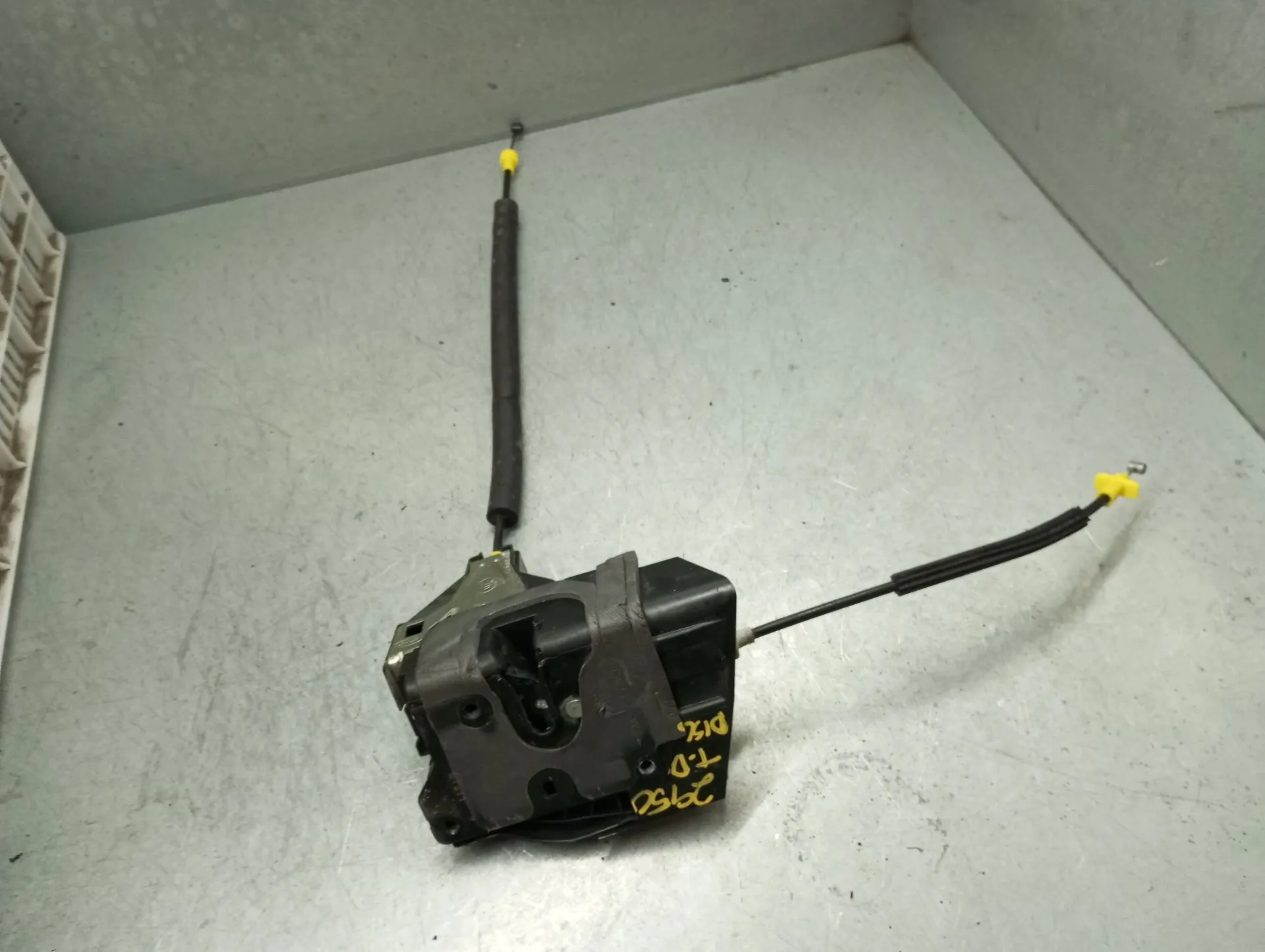 Fechadura / fecho porta trás direito LAND ROVER Discovery V (L462)