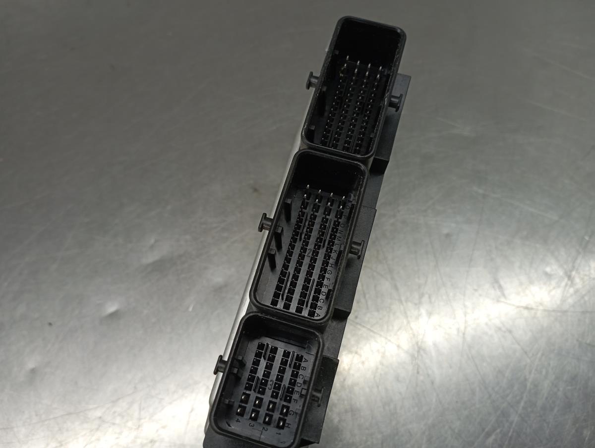 Centralina motor / ECU RENAULT Twingo III (BCM_) Imagem-2