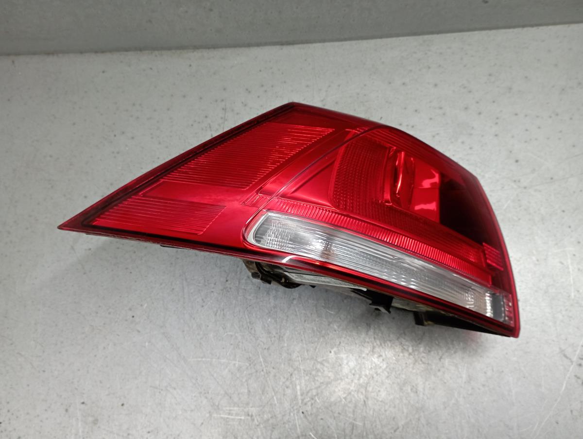 Left Tail light VOLKSWAGEN Golf VII (5G1, BQ1, BE1, BE2) Imagem-1