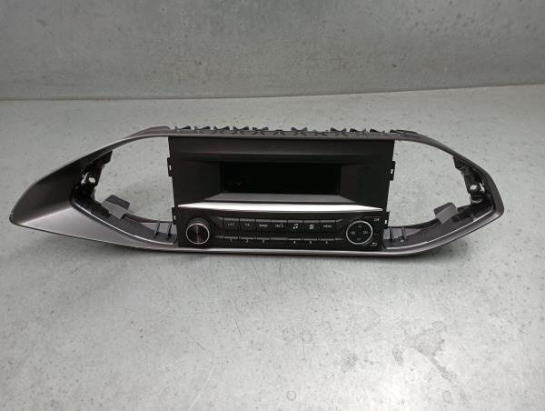 Kit Auto-rádio PEUGEOT 308 SW II Imagem-1