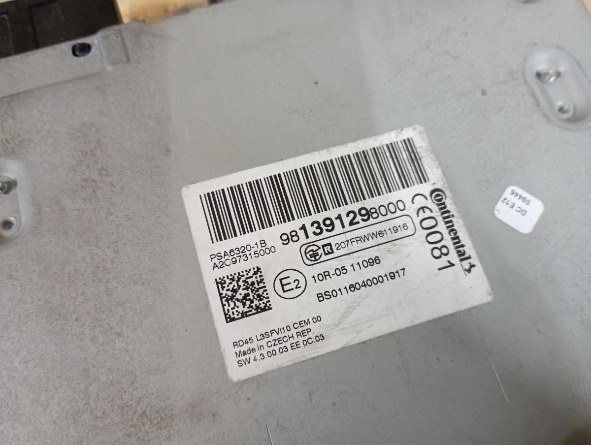 Kit Auto-rádio PEUGEOT 308 SW II Imagem-4