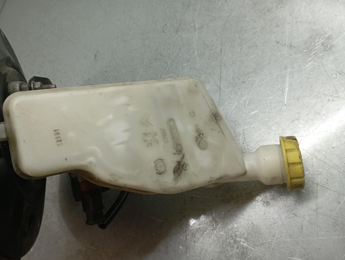 Central brake pump PEUGEOT 2008 I (CU_) Imagem-1